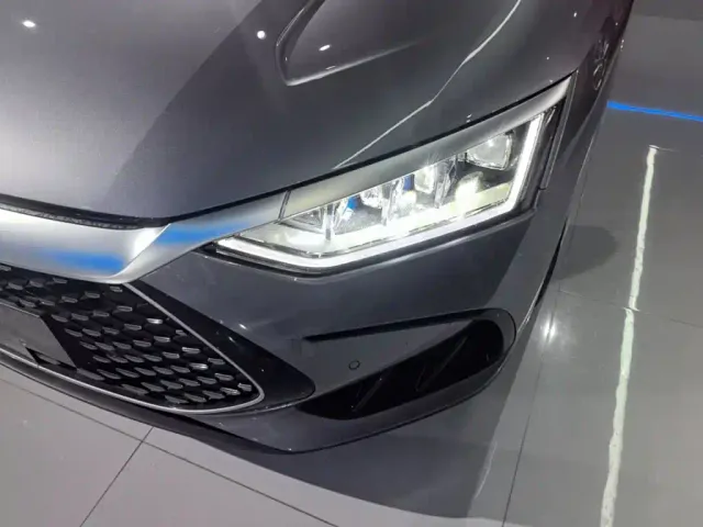 BYD Han — Фото автомобиля 23