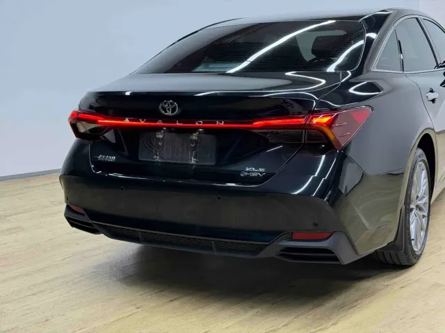 Toyota Avalon — Фото автомобиля 28