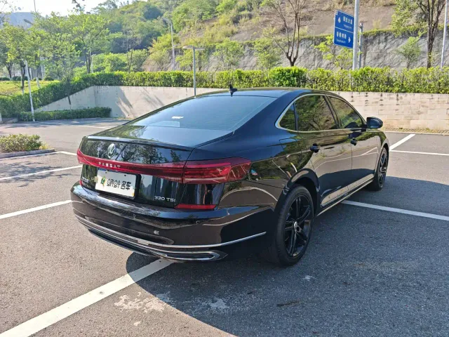 Volkswagen Passat — Фото автомобиля 4