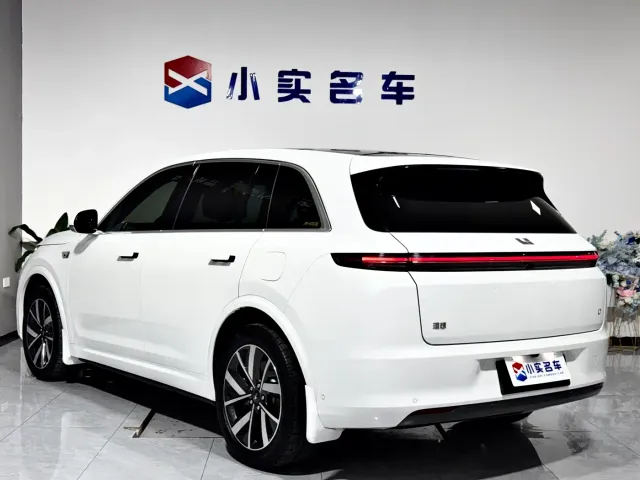 Li Auto L7 — Фото автомобиля 9
