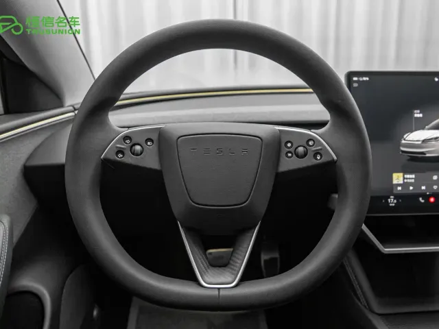Tesla Model 3 — Фото автомобиля 19