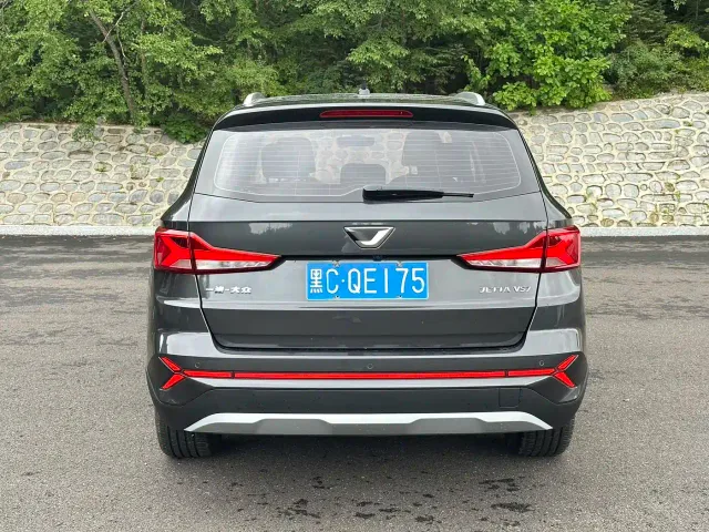 Jetta VS7 — Фото автомобиля 5