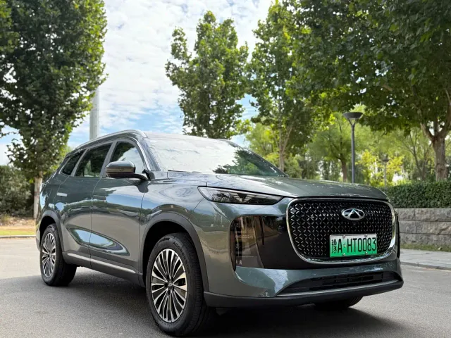 Chery Tiggo 8 PLUS C-DM — Фото автомобиля 3