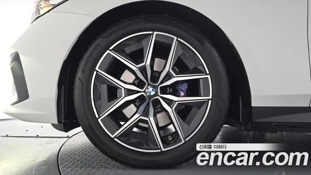 BMW 5 Series G60 — Фото автомобиля 4