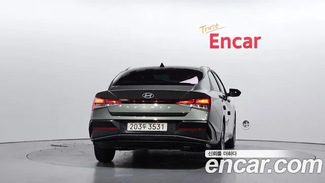 Hyundai Avante CN7 — Фото автомобиля 4