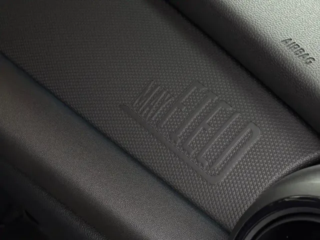 MINI Hatch — Фото автомобиля 6