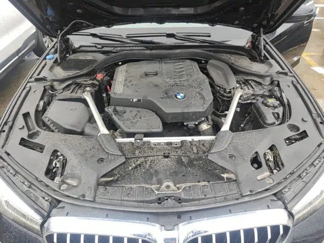 BMW 5 Series — Фото автомобиля 19