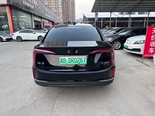 Hongqi E-QM5 — Фото автомобиля 14