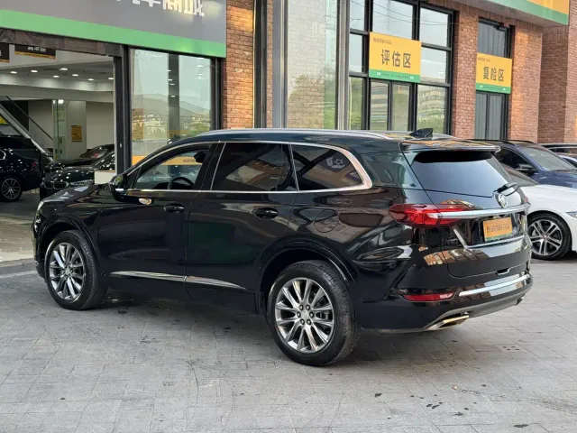 Buick Enclave — Фото автомобиля 6
