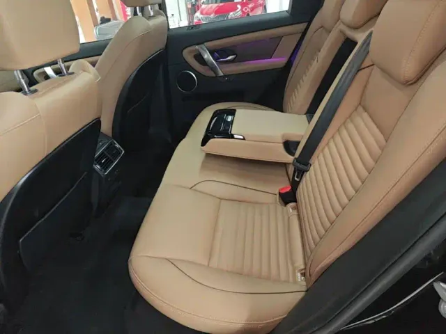 Land Rover Discovery Sport — Фото автомобиля 16