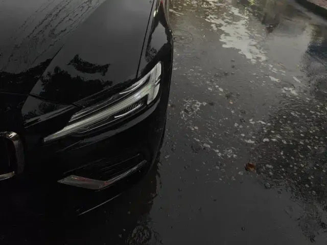 Volvo S60 — Фото автомобиля 5
