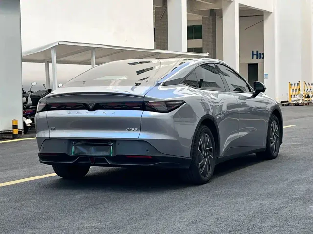 Arcfox Alpha S5 — Фото автомобиля 16