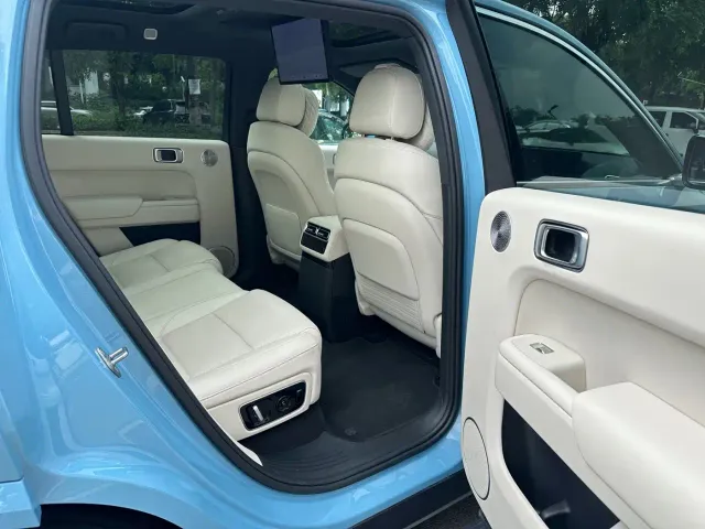 Li Auto L7 — Фото автомобиля 11