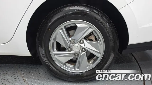 Hyundai Avante — Фото автомобиля 6