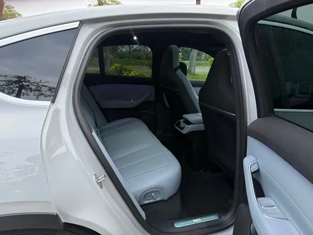 Nio EC6 — Фото автомобиля 14