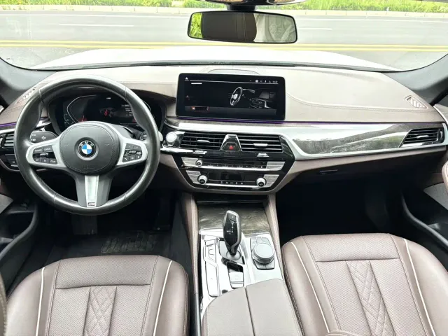 BMW 5 Series — Фото автомобиля 6