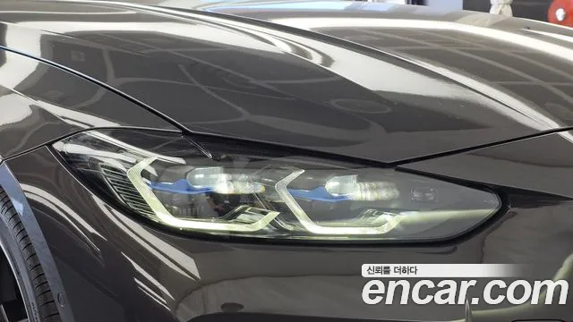 BMW i4 — Фото автомобиля 7