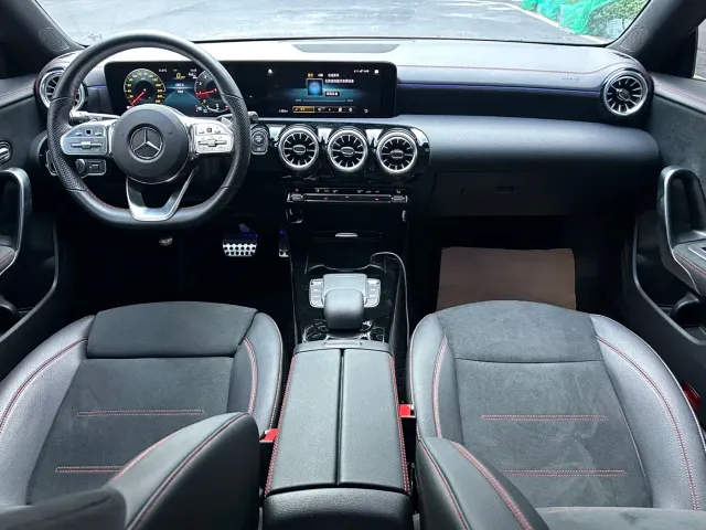Mercedes-Benz CLA-Class — Фото автомобиля 13