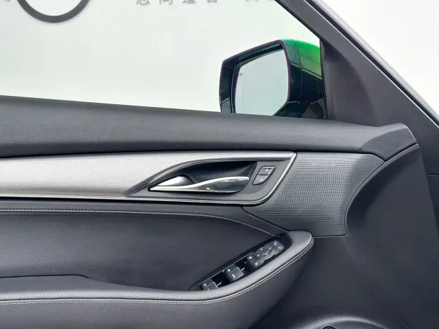Cadillac CT5 — Фото автомобиля 16
