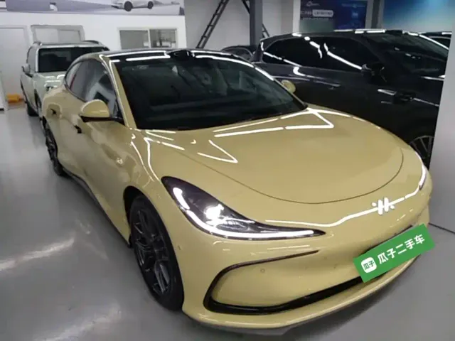 IM Motors L6 — Фото автомобиля 3