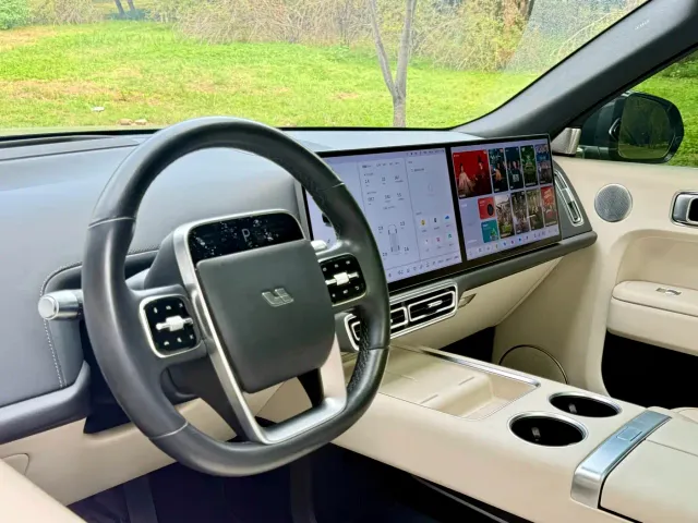 Li Auto L8 — Фото автомобиля 6