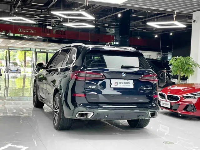 BMW X5 — Фото автомобиля 12