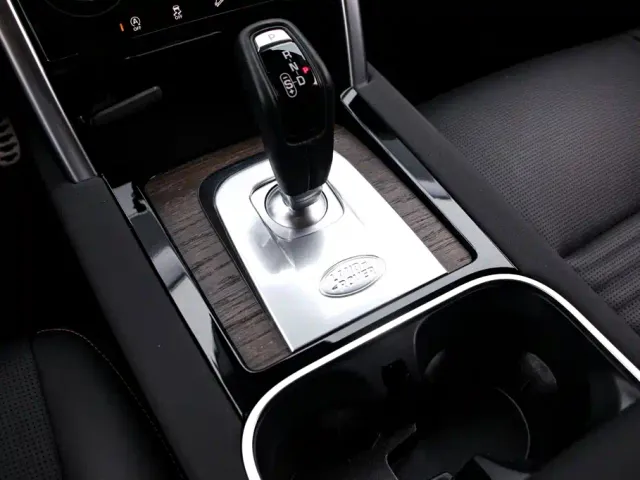 Land Rover Discovery Sport — Фото автомобиля 10