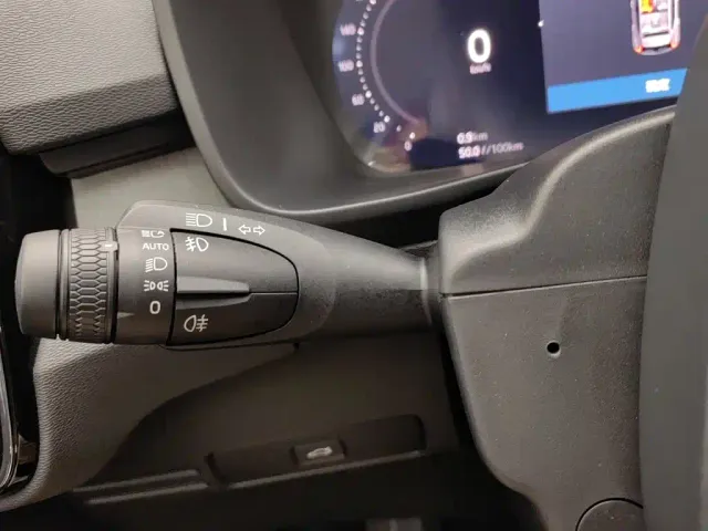Volvo XC40 — Фото автомобиля 21