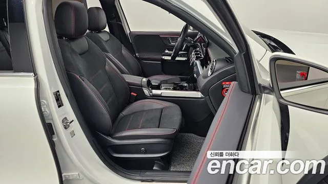 Mercedes-Benz GLB-Class — Фото автомобиля 10