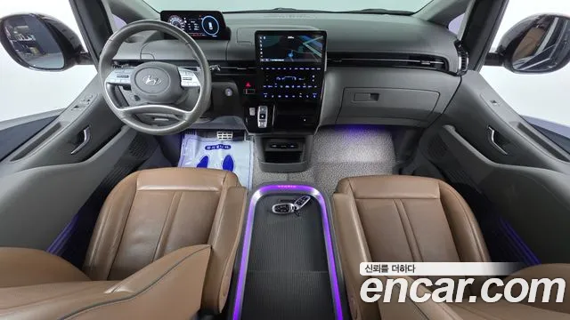 Hyundai Staria Staria 4WD Lounge 9 мест — Фото автомобиля 7