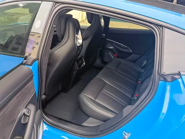 Xiaomi SU7 — Фото автомобиля 5