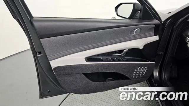 Hyundai AVANTE Inspiration — Фото автомобиля 18