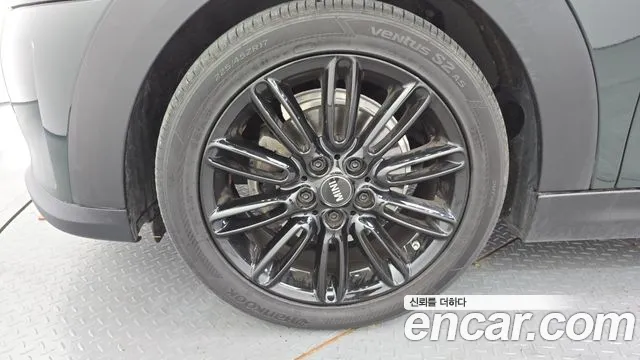 Mini Cooper Cooper Resolute Edition — Фото автомобиля 5