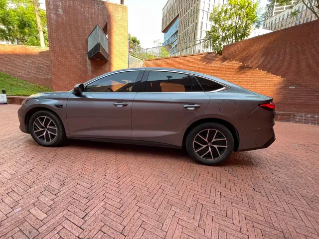 BYD Qin L — Фото автомобиля 5