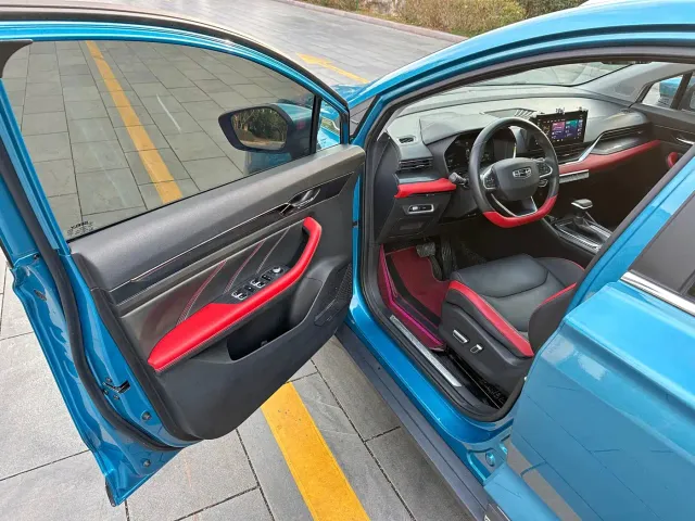 Geely Emgrand S — Фото автомобиля 13