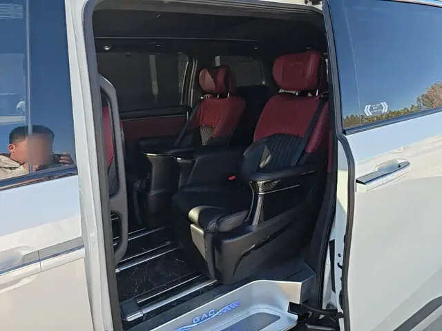 GAC Trumpchi M8 — Фото автомобиля 16