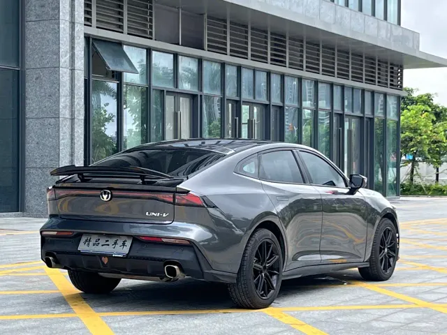 Changan UNI-V — Фото автомобиля 6