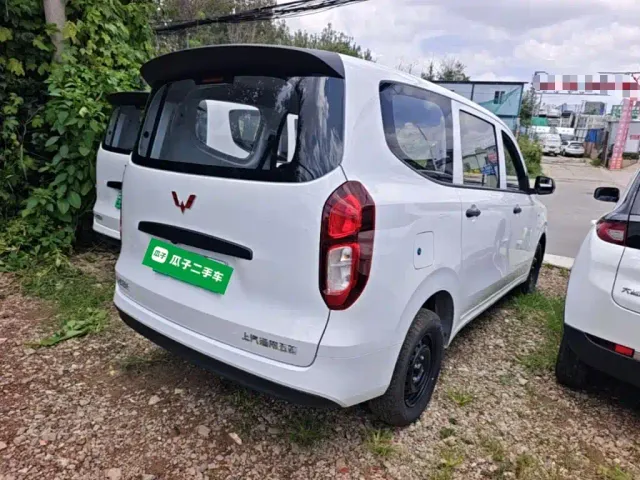 Wuling Hongguang — Фото автомобиля 4