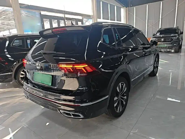 Volkswagen Tiguan L — Фото автомобиля 6