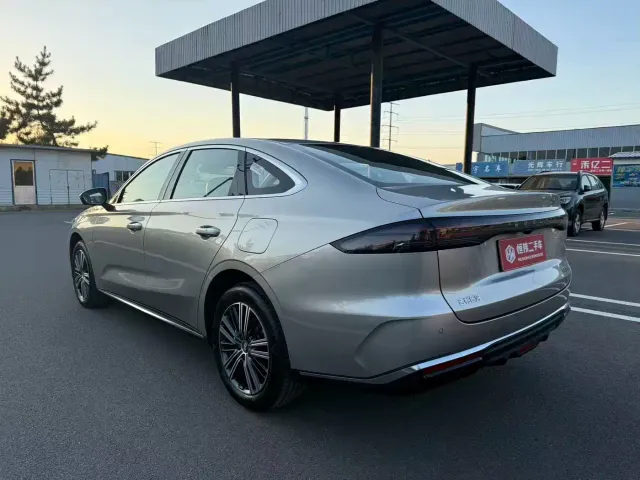 Geely Galaxy Stellar 6 — Фото автомобиля 4