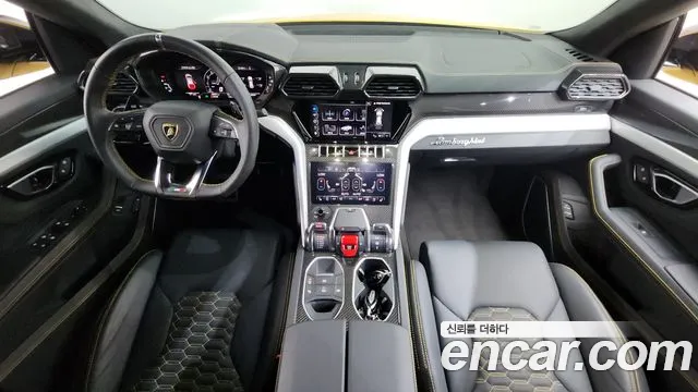 Lamborghini Urus — Фото автомобиля 6