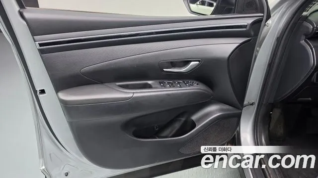 Hyundai Tucson Tucson (NX4) Дизель 2.0 2WD — Фото автомобиля 24