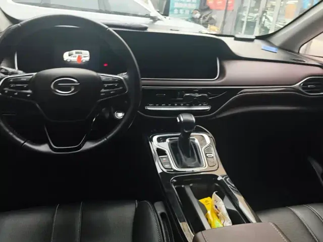 GAC Trumpchi M6 — Фото автомобиля 12