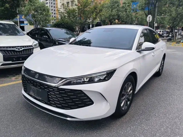 Фотография автомобиля — BYD Qin L