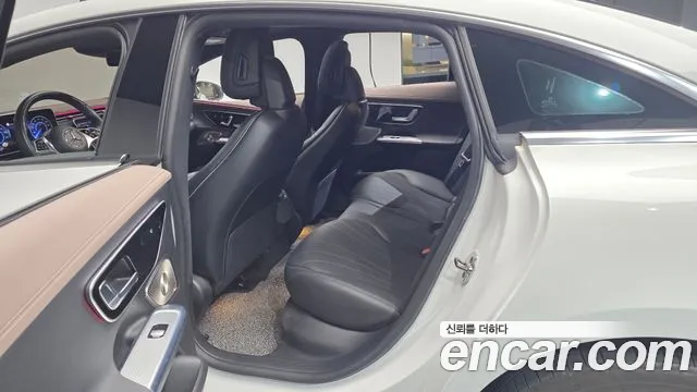 Mercedes-Benz EQE V295 — Фото автомобиля 17