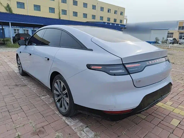 Leapmotor C01 — Фото автомобиля 4