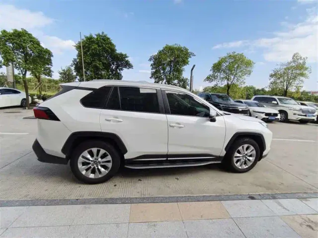 Toyota Wildlander — Фото автомобиля 9