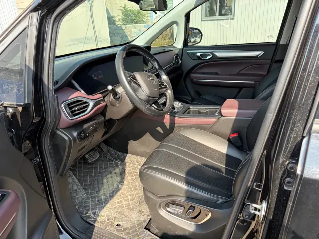 GAC Trumpchi M6 — Фото автомобиля 5