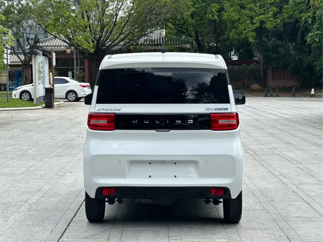 Wuling Hongguang Mini EV — Фото автомобиля 7