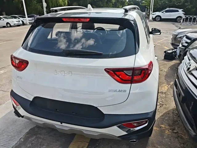 Kia KX1 — Фото автомобиля 5
